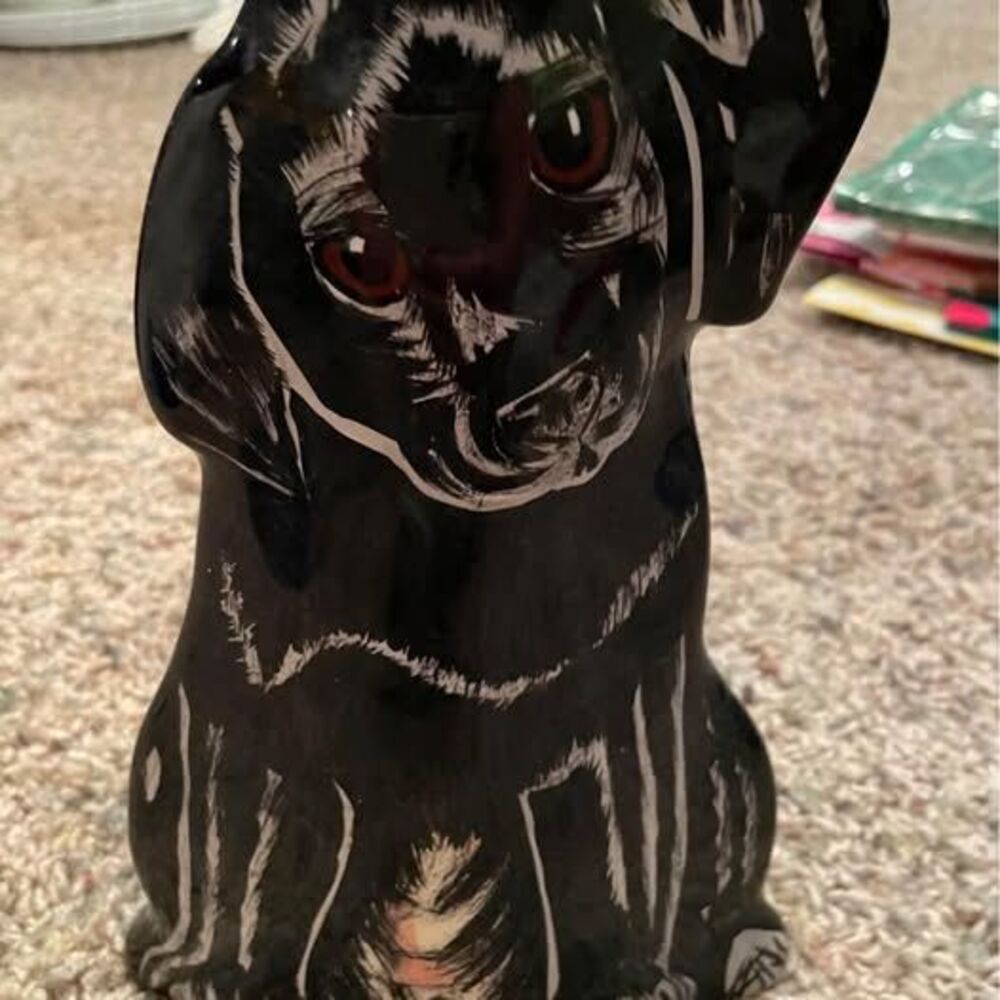 Dogs by Nina Lyman Hand Painted Ceramic Flower Vase Sculpture 8
1/4" Black Lab